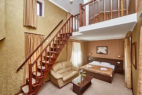 Royal Street Hotel