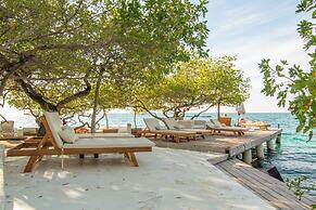 Hotel Coralina Island