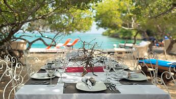 Hotel Coralina Island