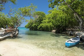 Hotel Coralina Island