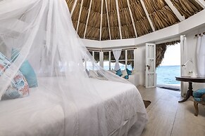 Hotel Coralina Island