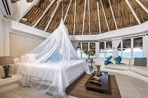 Hotel Coralina Island