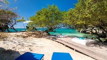 Hotel Coralina Island