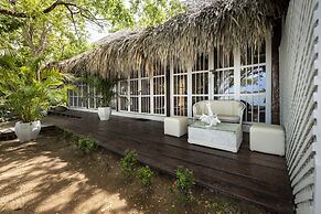 Hotel Coralina Island