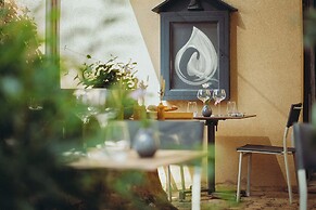 Auberge de Clochemerle, Spa privatif & restaurant gastronomique