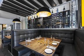 Imperia Hotel & Suites Terrebonne