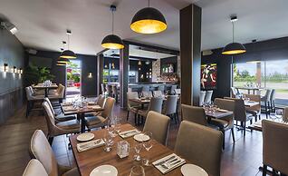 Imperia Hotel & Suites Terrebonne