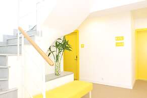 Bloomrooms @ Link Road