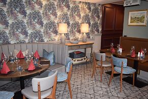 The Elphinstone Hotel