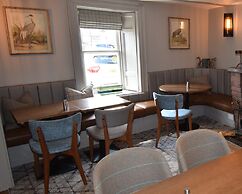 The Elphinstone Hotel