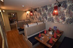 The Elphinstone Hotel