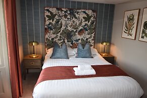 The Elphinstone Hotel