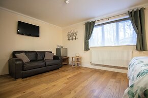 Lovesgrove Country Guest House