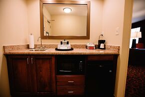 Hampton Inn & Suites Minot Airport