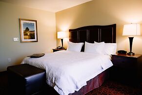 Hampton Inn & Suites Minot Airport