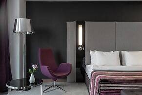 11 Mirrors Design Hotel