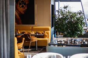 11 Mirrors Design Hotel