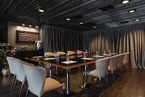 11 Mirrors Design Hotel