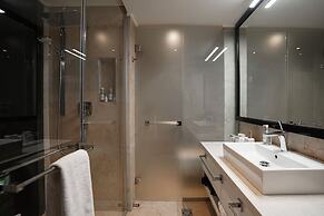 11 Mirrors Design Hotel