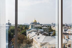 11 Mirrors Design Hotel