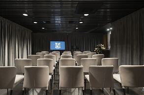 11 Mirrors Design Hotel