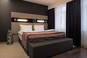 11 Mirrors Design Hotel