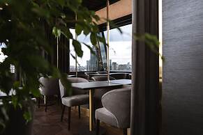 11 Mirrors Design Hotel