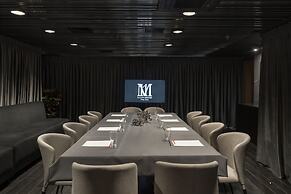 11 Mirrors Design Hotel