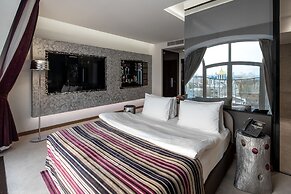 11 Mirrors Design Hotel