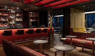 11 Mirrors Design Hotel