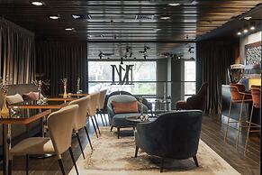 11 Mirrors Design Hotel