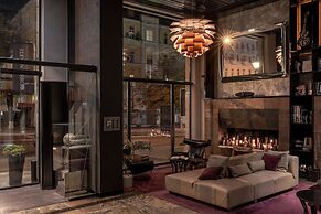 11 Mirrors Design Hotel