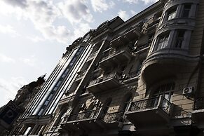 11 Mirrors Design Hotel