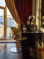 11 Mirrors Design Hotel