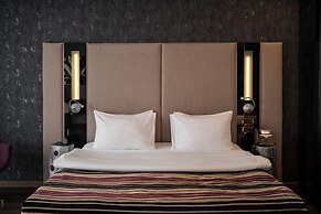 11 Mirrors Design Hotel