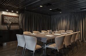 11 Mirrors Design Hotel