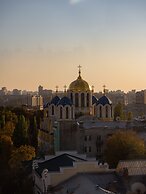 11 Mirrors Design Hotel