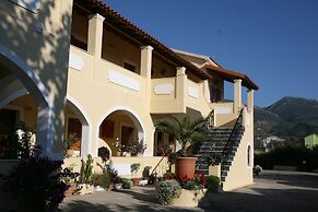 Feeloxenia Corfu Apartments