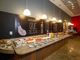 ibis Vitoria Praia de Camburi