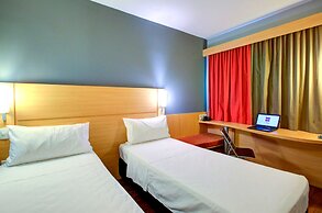 ibis Vitoria Praia de Camburi