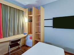 ibis Vitoria Praia de Camburi