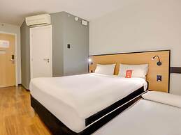 ibis Vitoria Praia de Camburi