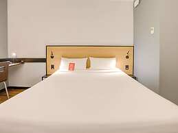 ibis Vitoria Praia de Camburi