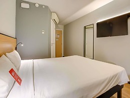 ibis Vitoria Praia de Camburi