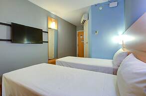 ibis Vitoria Praia de Camburi