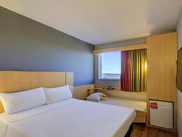 ibis Vitoria Praia de Camburi