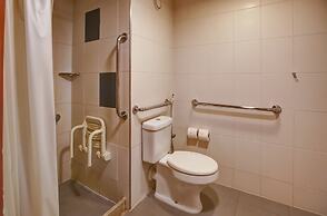 ibis Vitoria Praia de Camburi