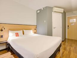 ibis Vitoria Praia de Camburi