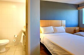 ibis Vitoria Praia de Camburi