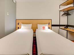 ibis Vitoria Praia de Camburi